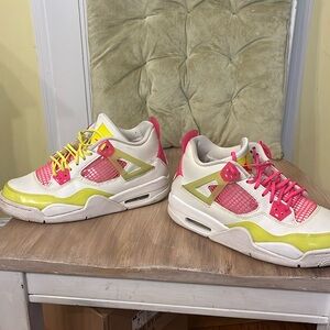 Air Jordan 4 Retro GS “Lemon Venom” size 7Y